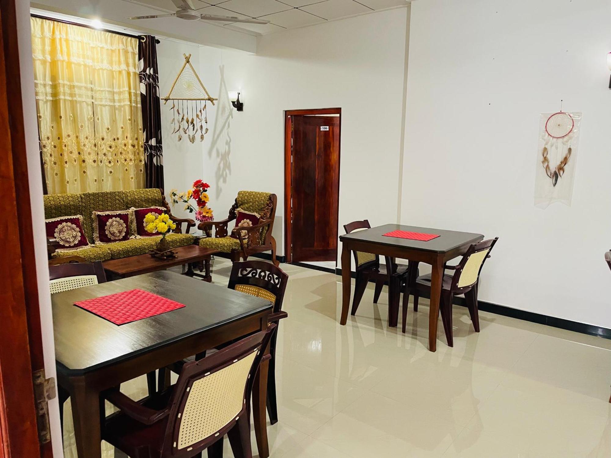 Kanthi Holiday Rest Homestay Mirissa Esterno foto