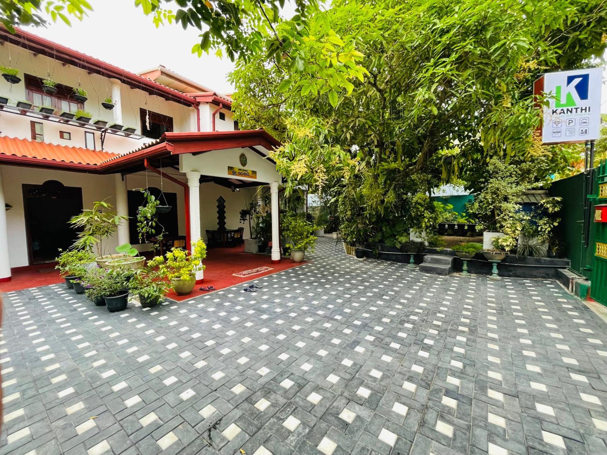 Kanthi Holiday Rest Homestay Mirissa Esterno foto