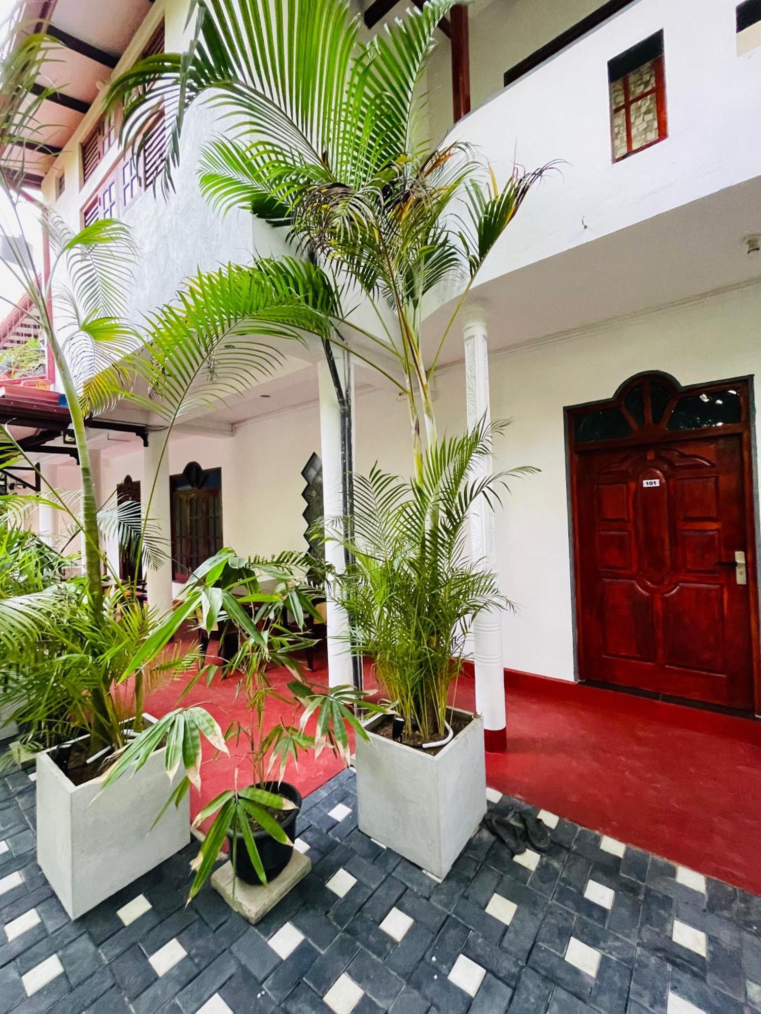 Kanthi Holiday Rest Homestay Mirissa Esterno foto