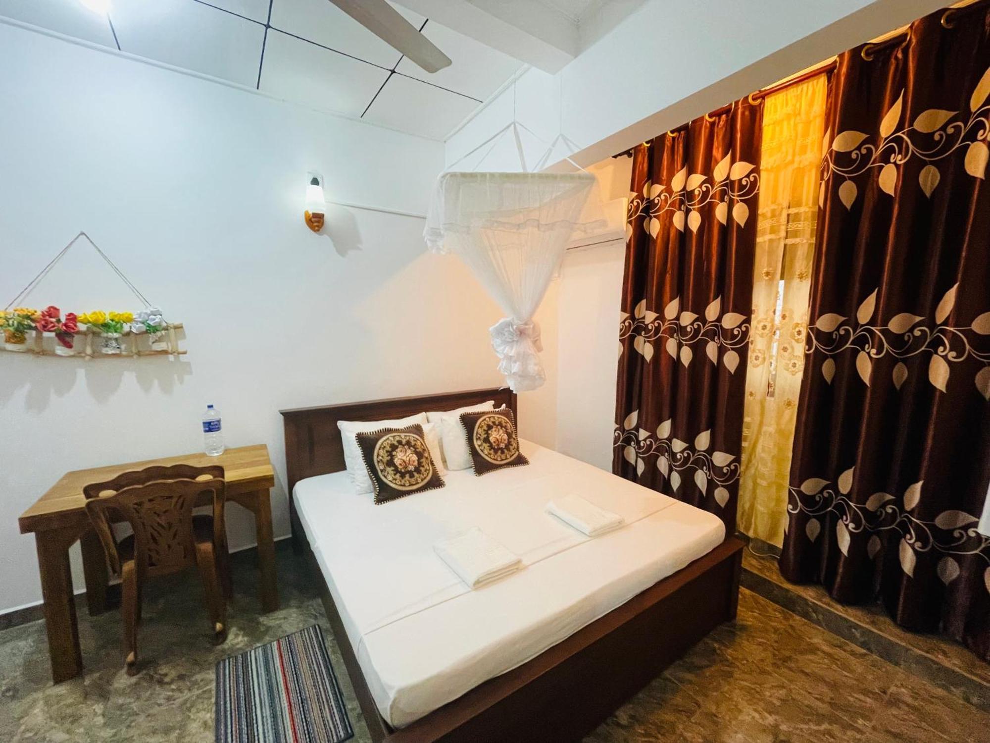 Kanthi Holiday Rest Homestay Mirissa Esterno foto